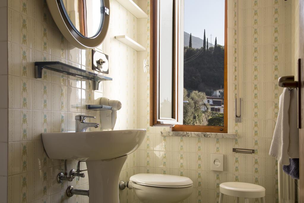 Casa Bianca Hotel Malcesine Bagian luar foto