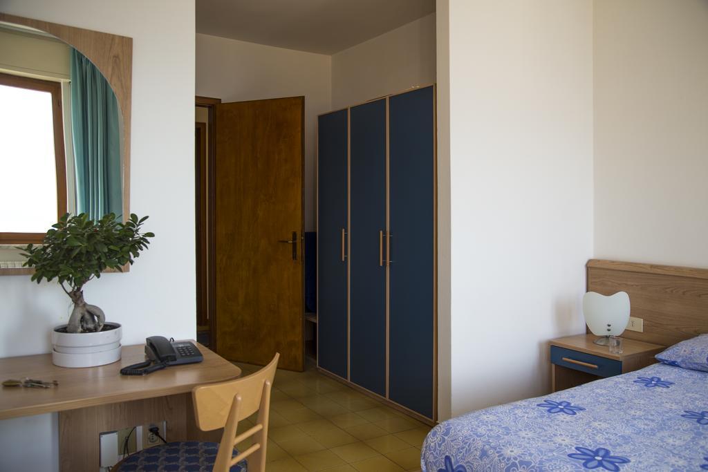 Casa Bianca Hotel Malcesine Bagian luar foto