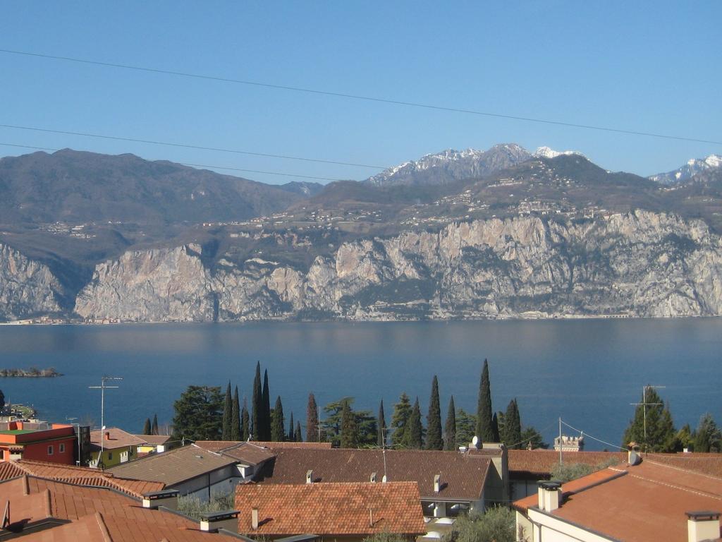 Casa Bianca Hotel Malcesine Bagian luar foto