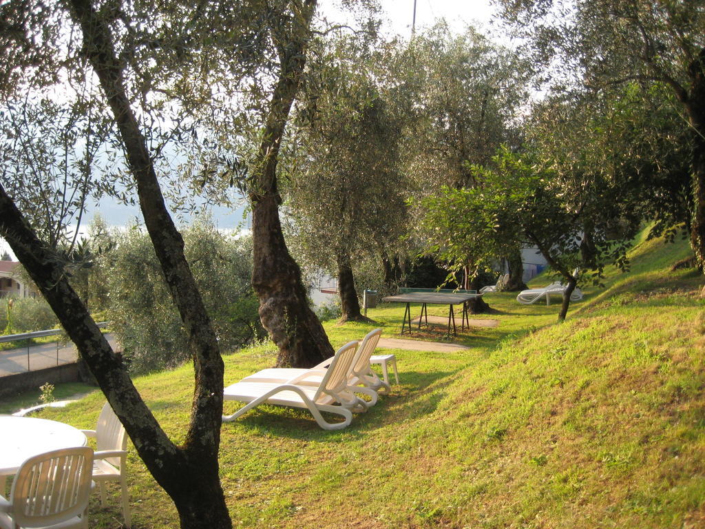 Casa Bianca Hotel Malcesine Bagian luar foto