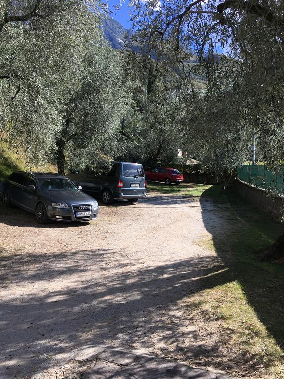 Casa Bianca Hotel Malcesine Bagian luar foto