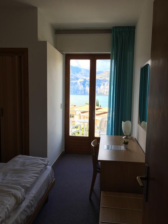 Casa Bianca Hotel Malcesine Bagian luar foto