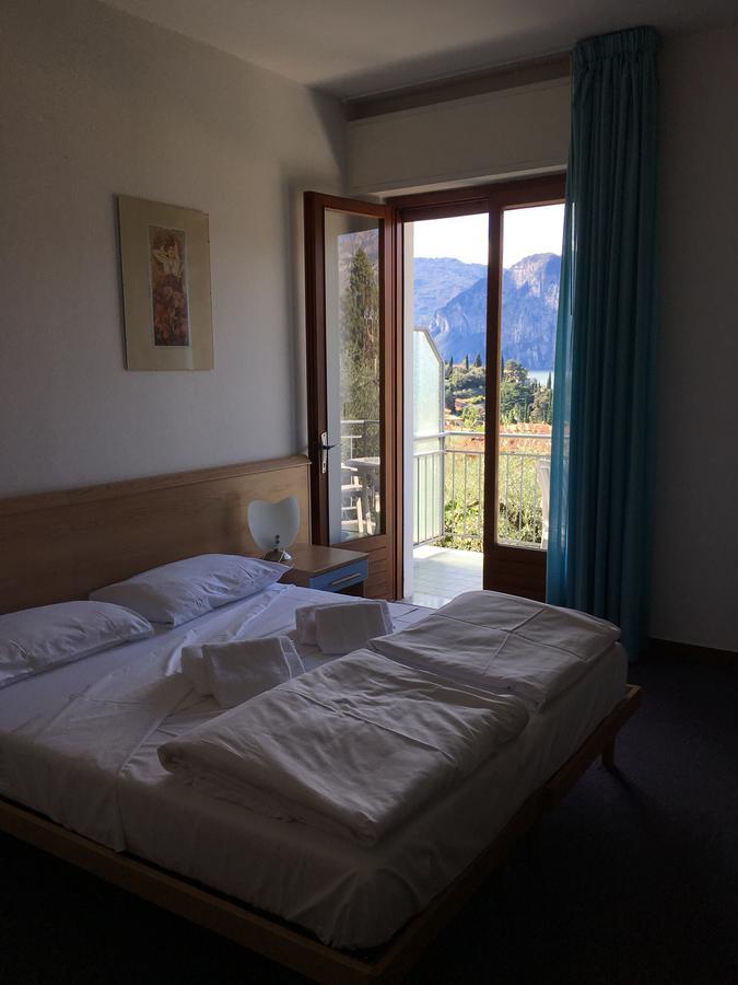 Casa Bianca Hotel Malcesine Bagian luar foto